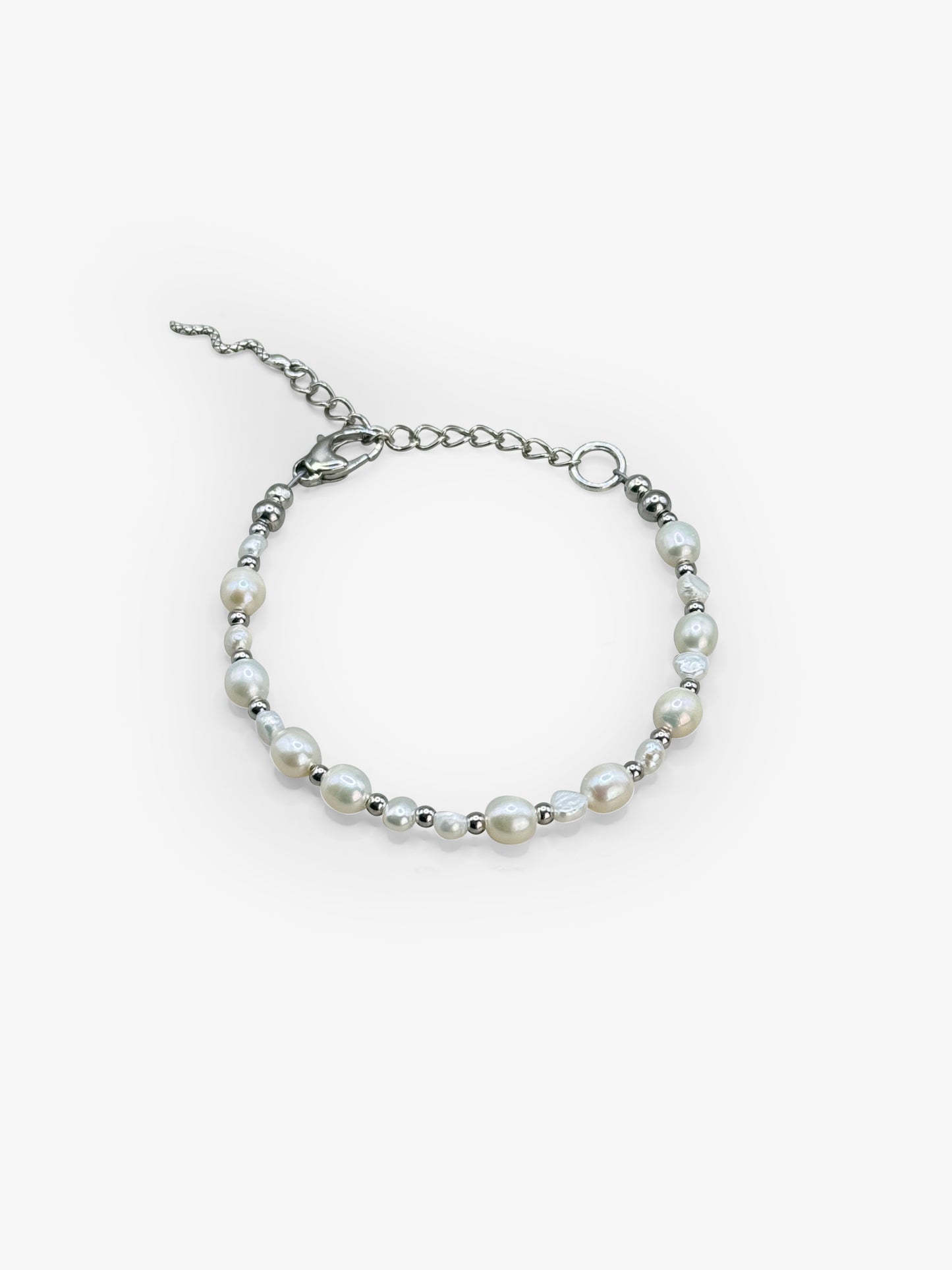 Small Pearl Bracelet